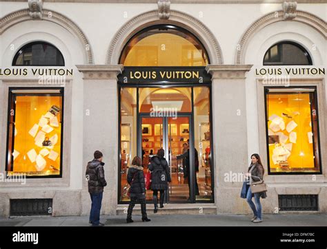 louis vuitton via montenapoleone|louis vuitton europe.